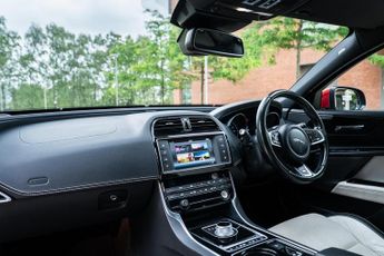 Jaguar XE 2.0d R-Sport Auto Euro 6 (s/s) 4dr