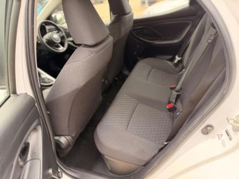 Toyota Yaris 1.5 VVT-h Icon E-CVT Euro 6 (s/s) 5dr