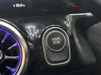 Mercedes-Benz EQA EQA 350 66.5kWh AMG Line Auto 4MATIC 5dr