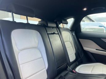 Jaguar F-PACE 2.0 D180 R-Sport Auto Euro 6 (s/s) 5dr