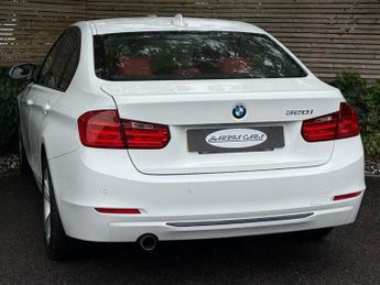 BMW 3 SERIES 2.0 320i Sport Saloon 4dr Petrol Auto Euro 6 (s/s) (184 ps) 12 M