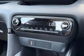 Toyota Yaris 1.5 VVT-h Icon E-CVT Euro 6 (s/s) 5dr