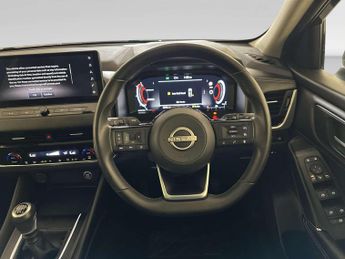 Nissan Qashqai 1.3 DIG-T MHEV N-Connecta SUV 5dr Petrol Hybrid Manual Euro 6 (s
