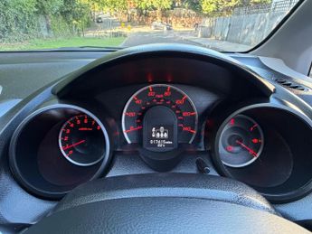 Honda Jazz 1.4 i-VTEC ES Plus CVT Euro 5 5dr