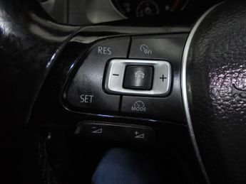 Volkswagen Golf 1.6 TDI BlueMotion Tech SE DSG Euro 5 (s/s) 5dr