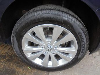 Volkswagen Golf 1.6 TDI BlueMotion Tech SE DSG Euro 5 (s/s) 5dr