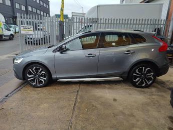 Volvo V40 Cross Country 1.5 T3 GPF Pro Auto Euro 6 (s/s) 5dr