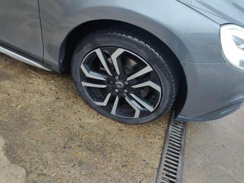 Volvo V40 Cross Country 1.5 T3 GPF Pro Auto Euro 6 (s/s) 5dr