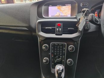 Volvo V40 Cross Country 1.5 T3 GPF Pro Auto Euro 6 (s/s) 5dr