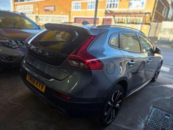 Volvo V40 Cross Country 1.5 T3 GPF Pro Auto Euro 6 (s/s) 5dr