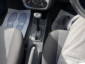 Vauxhall Corsa 1.4i 16v Active 5dr