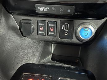 Nissan Leaf 40kWh N-Connecta Auto 5dr