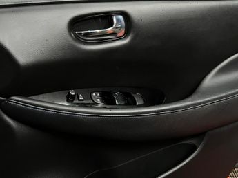 Nissan Leaf 40kWh N-Connecta Auto 5dr