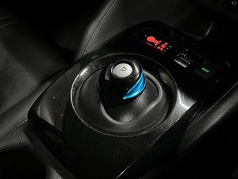 Nissan Leaf 40kWh N-Connecta Auto 5dr