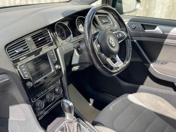 Volkswagen Golf 2.0 TDI BlueMotion Tech R-Line Edition DSG Euro 6 (s/s) 5dr