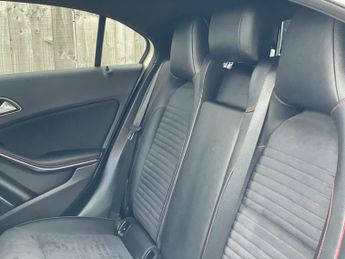 Mercedes-Benz A Class 2.1 A220d AMG Line (Premium Plus) 7G-DCT Euro 6 (s/s) 5dr