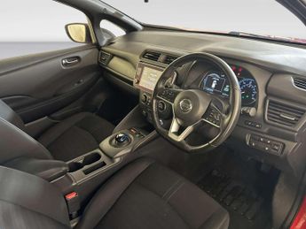 Nissan Leaf 40kWh Acenta Hatchback 5dr Electric Auto (150 ps)