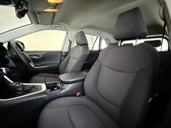 Toyota RAV4 2.5 VVT-h Design CVT 4WD Euro 6 (s/s) 5dr