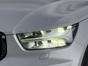 Volvo XC40 1.5h T5 Twin Engine Recharge 10.7kWh R-Design Pro Auto Euro 6 (s