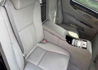 Lexus LS 5.0 600h V8 L RSR Saloon 4dr Petrol Hybrid CVT 4WD Euro 5 (s/s) 