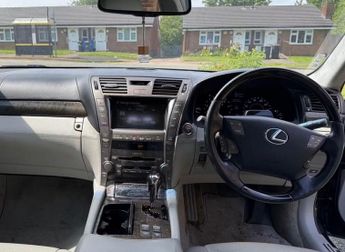 Lexus LS 5.0 600h V8 L RSR Saloon 4dr Petrol Hybrid CVT 4WD Euro 5 (s/s) 