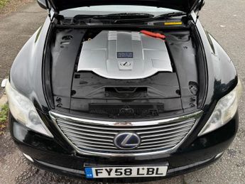 Lexus LS 5.0 600h V8 L RSR Saloon 4dr Petrol Hybrid CVT 4WD Euro 5 (s/s) 
