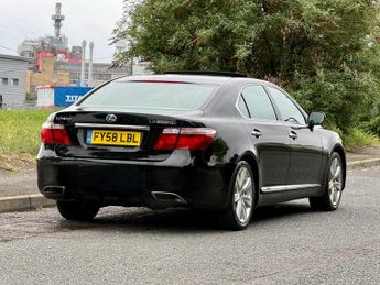 Lexus LS 5.0 600h V8 L RSR Saloon 4dr Petrol Hybrid CVT 4WD Euro 5 (s/s) 