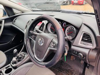 Vauxhall Astra 1.7 CDTi SE Euro 5 5dr