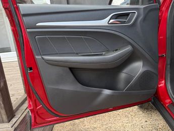MG MG ZS 1.0 T-GDI Exclusive Auto Euro 6 5dr