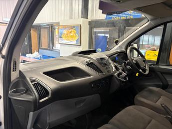 Ford Transit Custom 2.2 TDCi 290 L1 H1 5dr