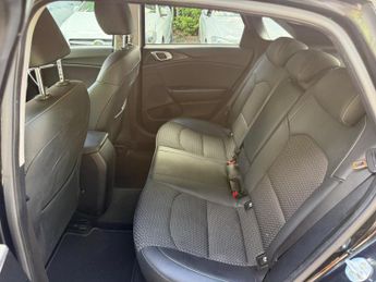 Kia Ceed 1.6 CRDi 3 DCT Euro 6 (s/s) 5dr