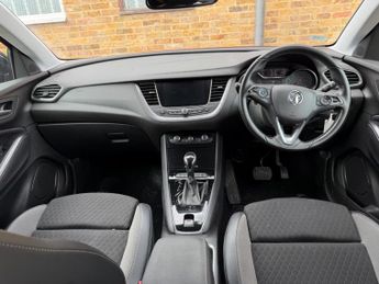 Vauxhall Grandland X 1.2 Turbo Sport Nav Auto Euro 6 (s/s) 5dr