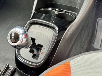 Toyota AYGO 1.0 VVT-i x-cite x-shift Euro 5 5dr Euro 5