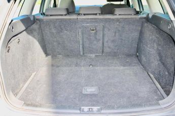 Volkswagen Golf 1.6 TDI SE DSG Euro 5 5dr