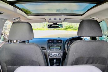 Volkswagen Golf 1.6 TDI SE DSG Euro 5 5dr