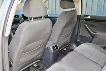 Volkswagen Golf 1.6 TDI SE DSG Euro 5 5dr