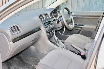 Volkswagen Golf 1.6 TDI SE DSG Euro 5 5dr