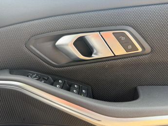 BMW 3 Series 2.0 330e 12kWh SE Pro Auto Euro 6 (s/s) 4dr