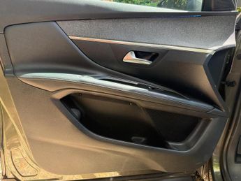 Peugeot 3008 1.2 PureTech Allure EAT Euro 6 (s/s) 5dr