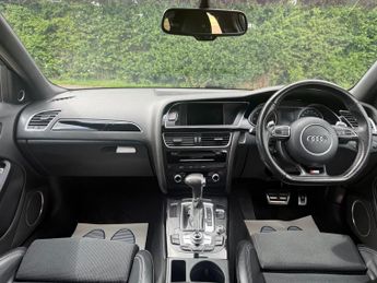 Audi A4 Avant 2.0 TDI Black Edition Multitronic Euro 6 (s/s) 5dr (Nav)
