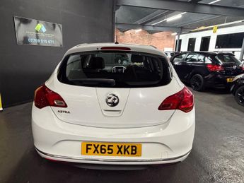 Vauxhall Astra 1.4i Excite Euro 6 5dr