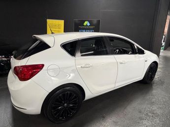 Vauxhall Astra 1.4i Excite Euro 6 5dr