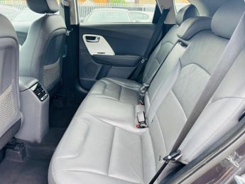Kia Niro 1.6h GDi First Edition DCT Euro 6 (s/s) 5dr