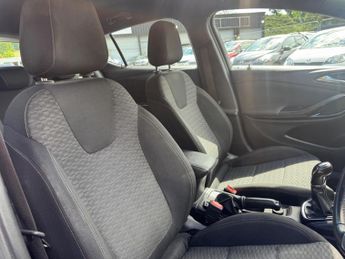 Vauxhall Astra 1.4i Turbo SRi Euro 6 5dr