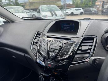 Ford Fiesta 1.0T EcoBoost Zetec S Euro 6 (s/s) 3dr