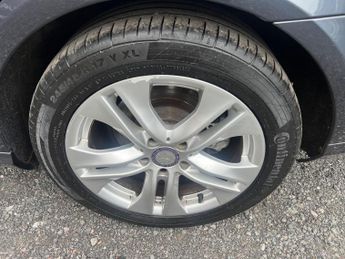 Mercedes-Benz E Class 2.1 E250 CDI BlueEfficiency Avantgarde Tiptronic Euro 5 4dr