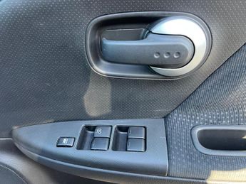 Nissan Note 1.6 16V n-tec+ Auto Euro 5 5dr