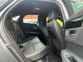 Jaguar XF 2.0d R-Sport Auto Euro 6 (s/s) 4dr