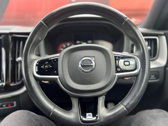 Volvo XC60 2.0 D5 PowerPulse R-Design Pro Auto AWD Euro 6 (s/s) 5dr