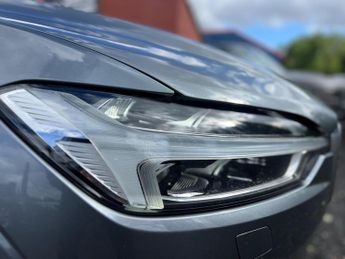 Volvo XC60 2.0 D5 PowerPulse R-Design Pro Auto AWD Euro 6 (s/s) 5dr